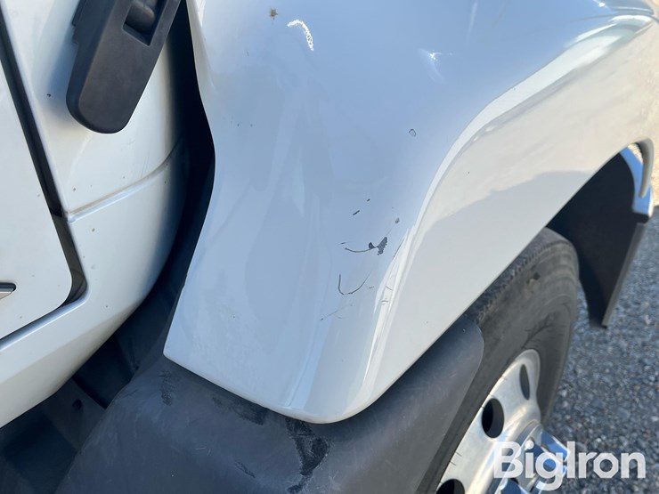 2017-mack-pinnacle-cxu613-image-14