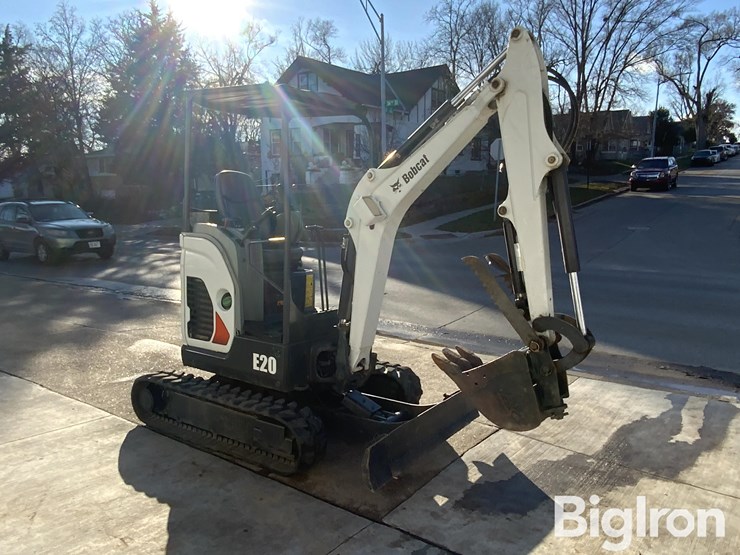 2015-bobcat-e20-image-3