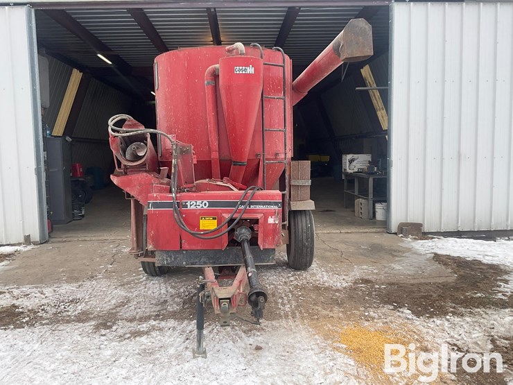 case-ih-1250-image-2