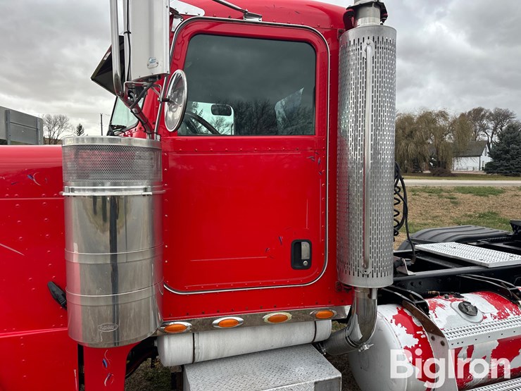 2007-peterbilt-379-image-11