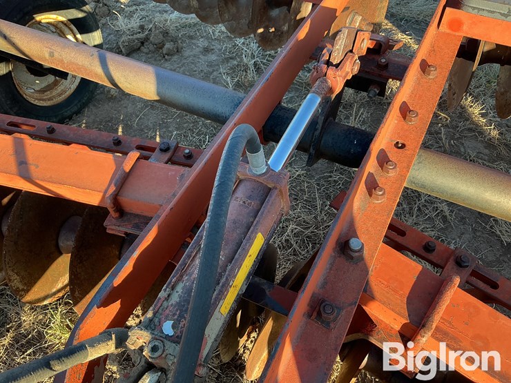 international-370-image-12