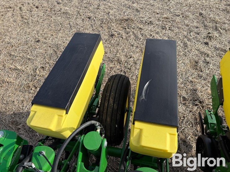 2019-john-deere-1775-image-10