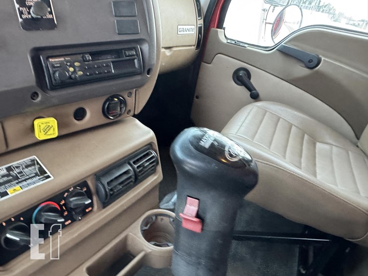 2004-mack-granite-cv713-image-79