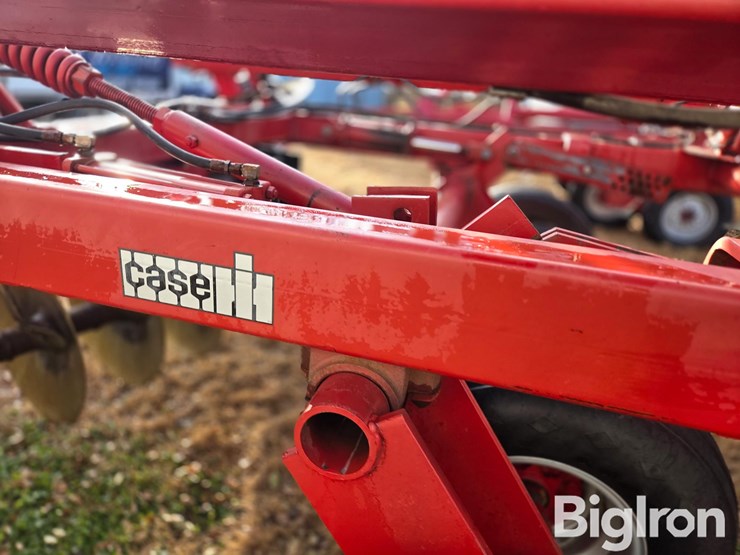 case-ih-3900-image-10