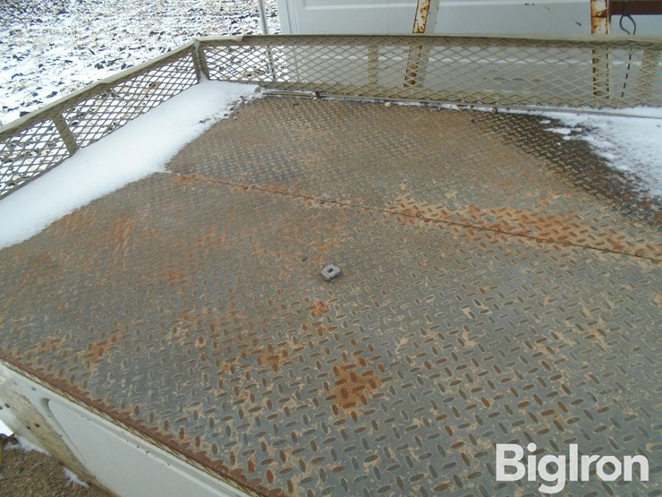 freightliner-fl70-image-17