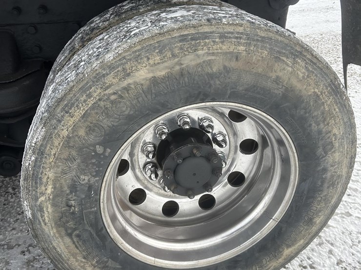 1997-peterbilt-357-image-23