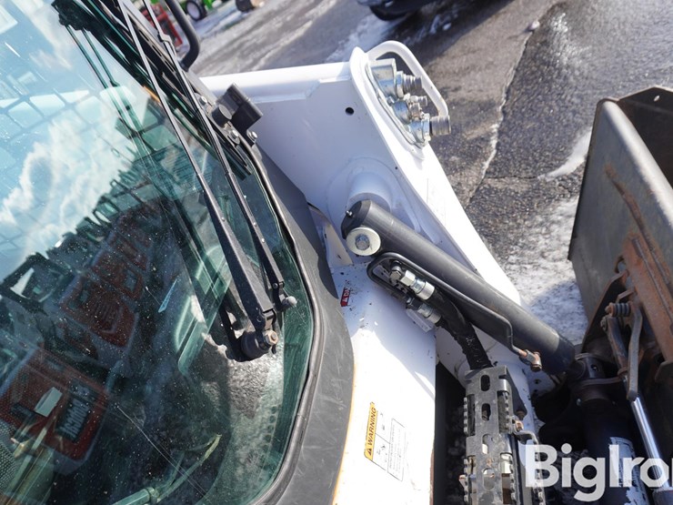 bobcat-t770-image-17