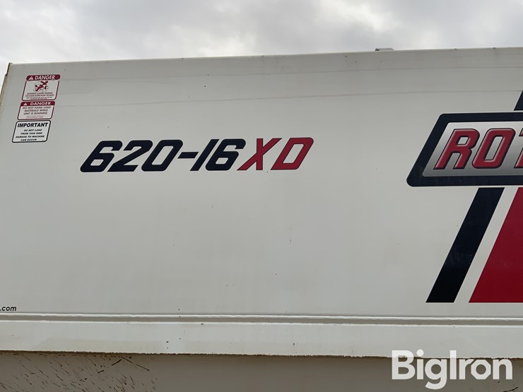 international-7400-image-19