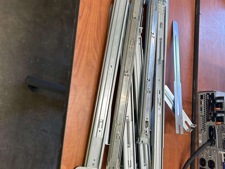 hp-proliant-dl360p-gen-8-6-bay-sff-server-with-misc-servers-image-1