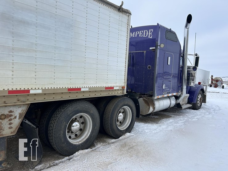 kenworth-w900-image-5