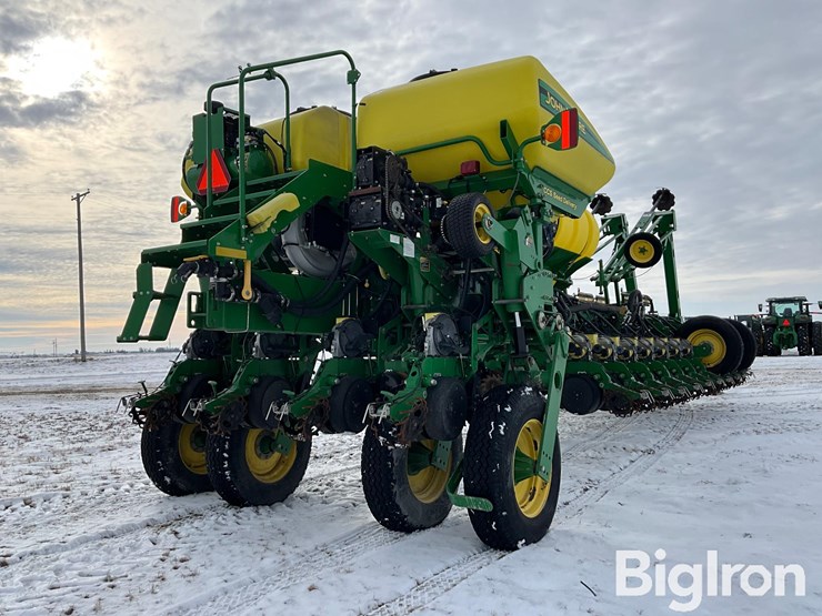 2010-john-deere-1770nt-image-5