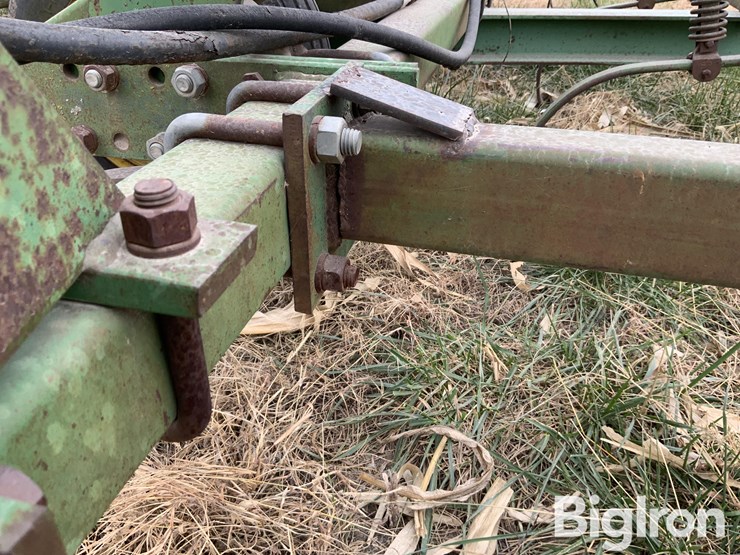 john-deere-25-image-19