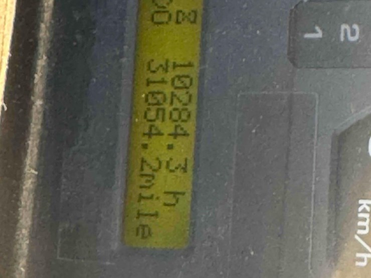 komatsu-hm300-2-image-20