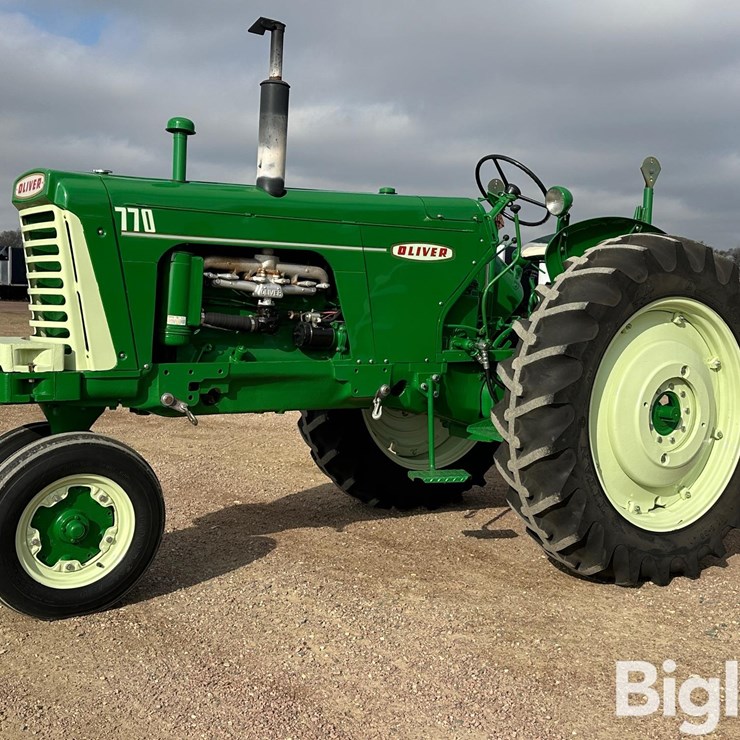 OLIVER 770