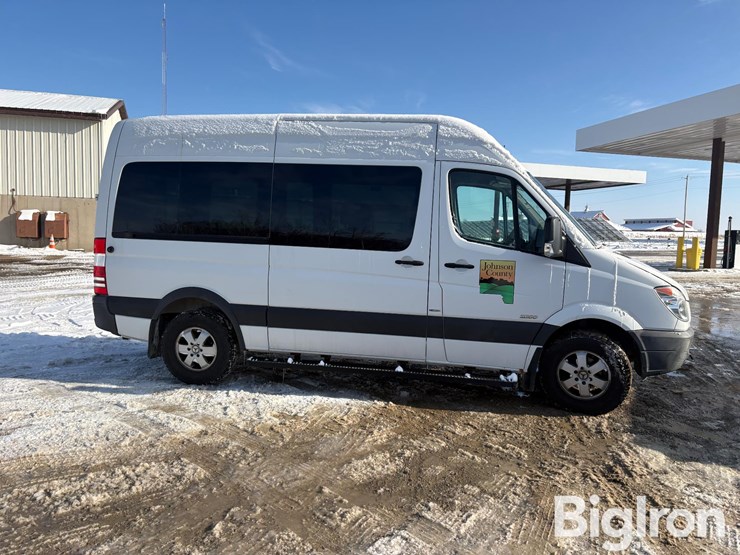 mercedes-benz-sprinter-2500-image-4