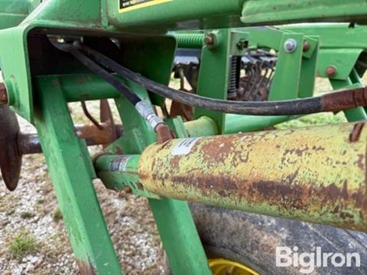 john-deere-630-image-18