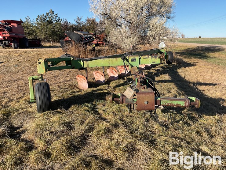 john-deere-2700-image-2