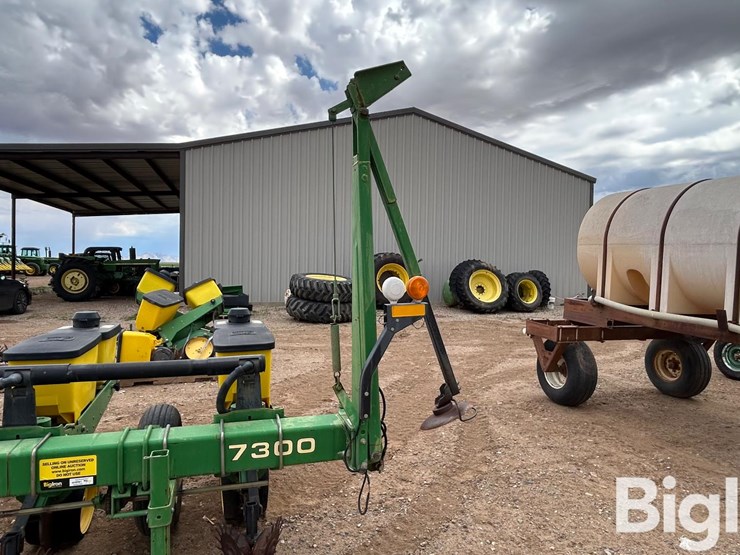 john-deere-7300-image-18