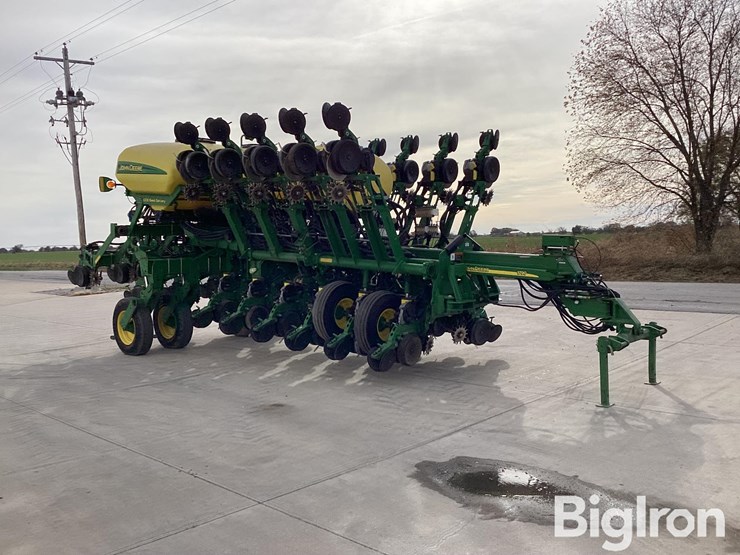 john-deere-1790-image-3