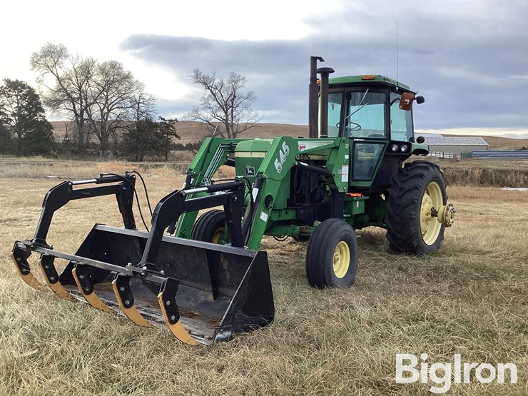 john-deere-4440-image-1