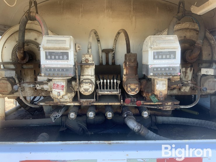 international-4900-image-18