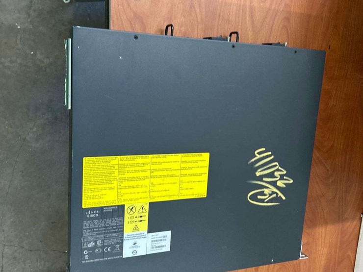 hp-proliant-dl360p-gen-8-6-bay-sff-server-with-misc-servers-image-7