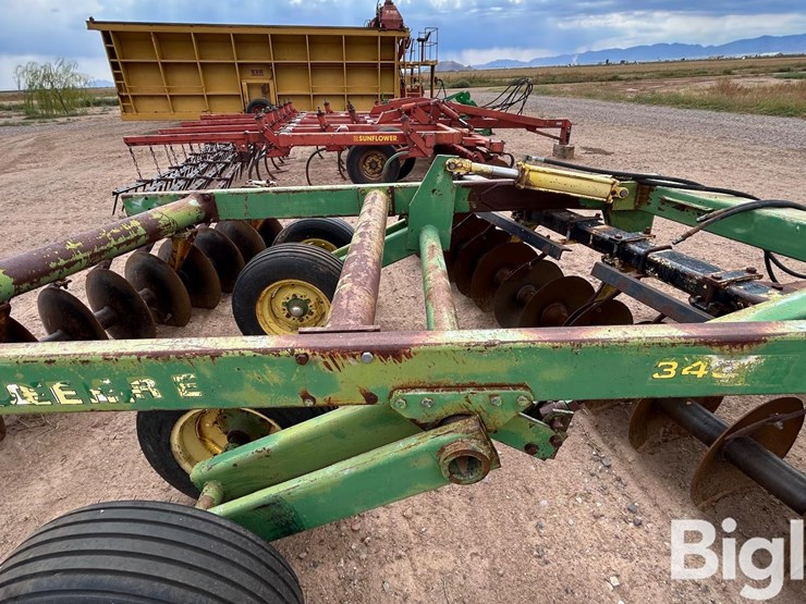 john-deere-t0340-offset-breaking-disk-harrow-image-18
