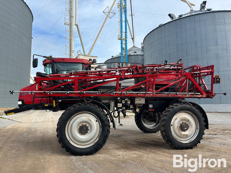 case-ih-patriot-4420-image-8