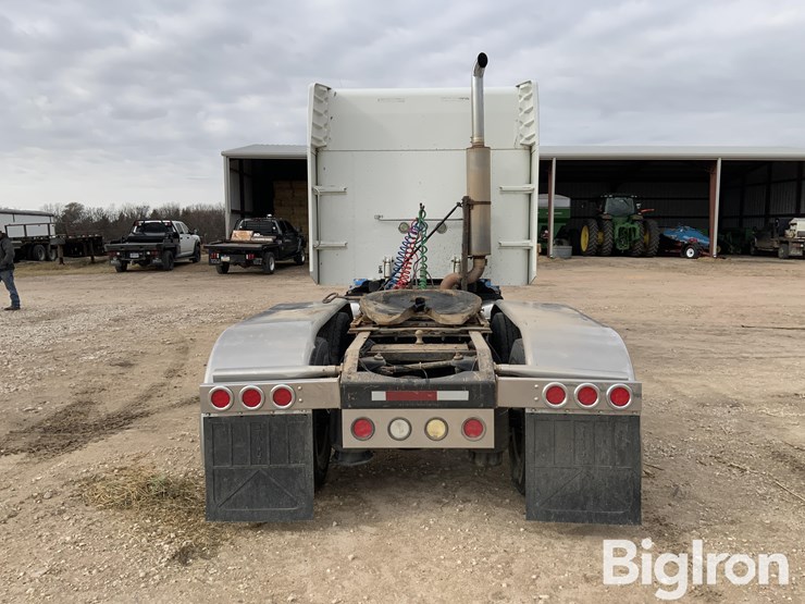 2009-peterbilt-386-image-6