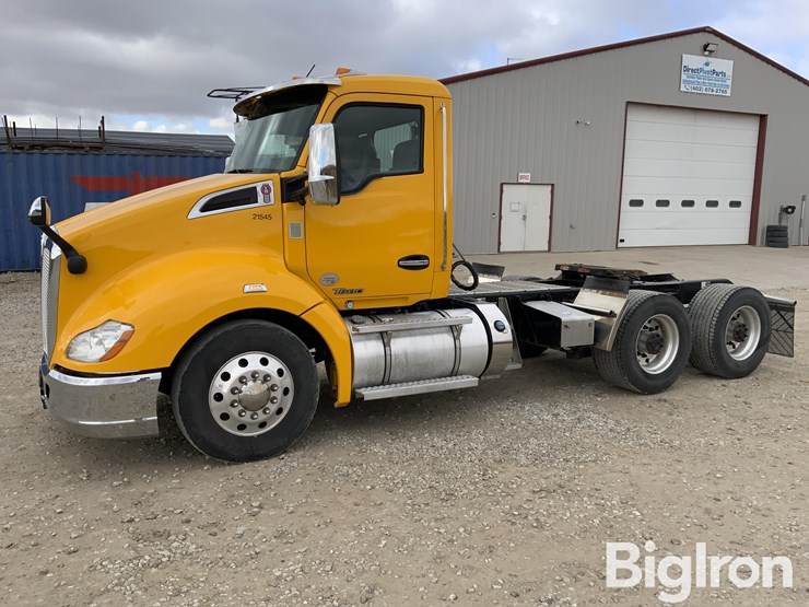 2021-kenworth-t680-image-1