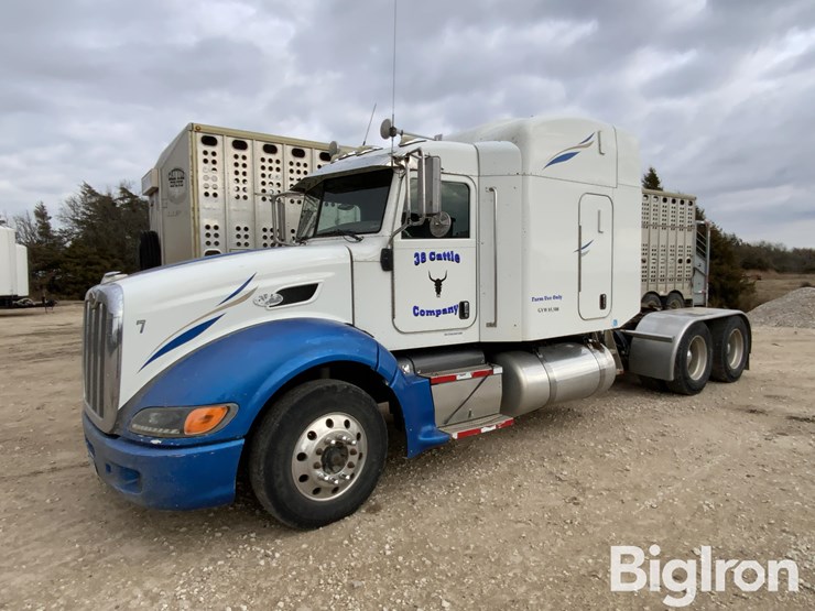 2009-peterbilt-386-image-1