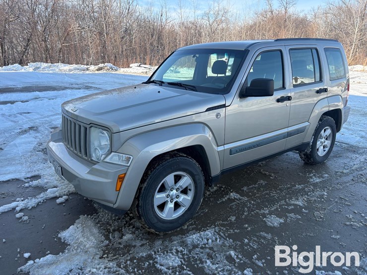 jeep-liberty-sport-image-1