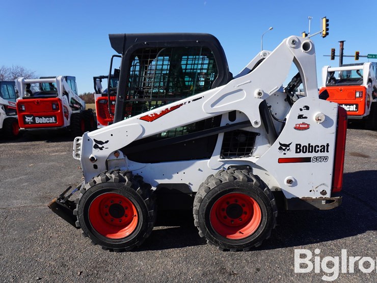 2019-bobcat-s570-image-8