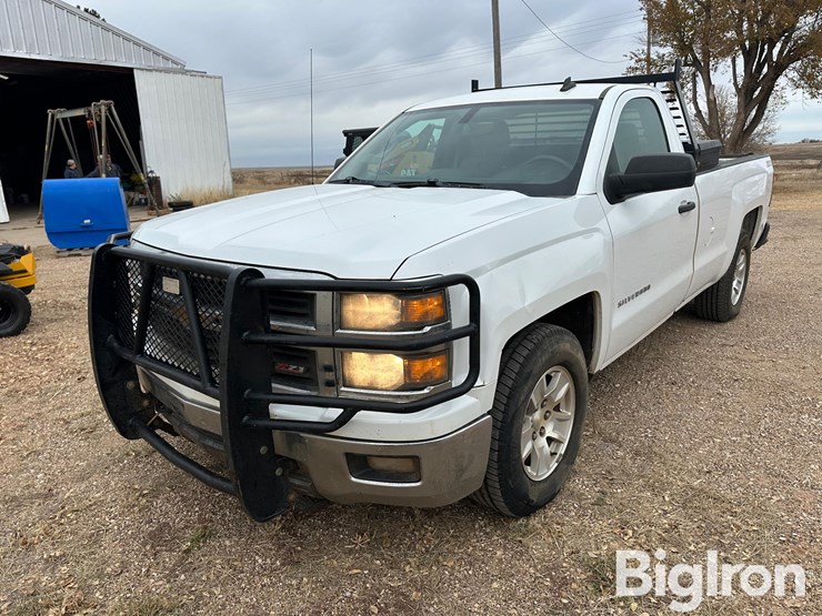 chevrolet-silverado-1500-lt-image-1
