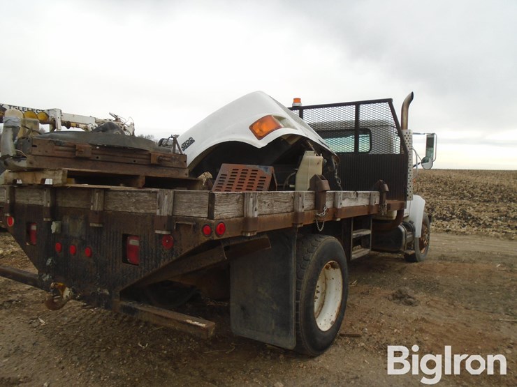 international-4700-image-10