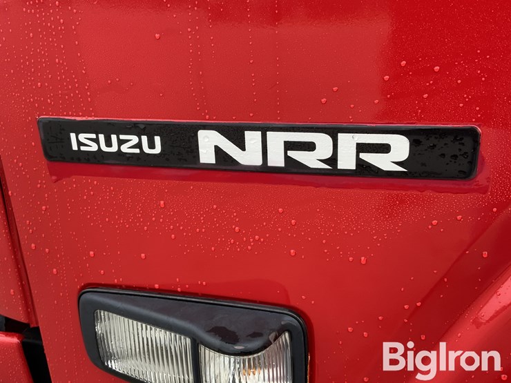2016-isuzu-nrr-image-18
