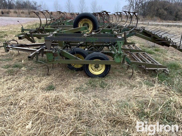 john-deere-18-image-8