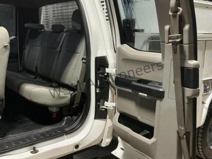 2017-ford-f450-image-26