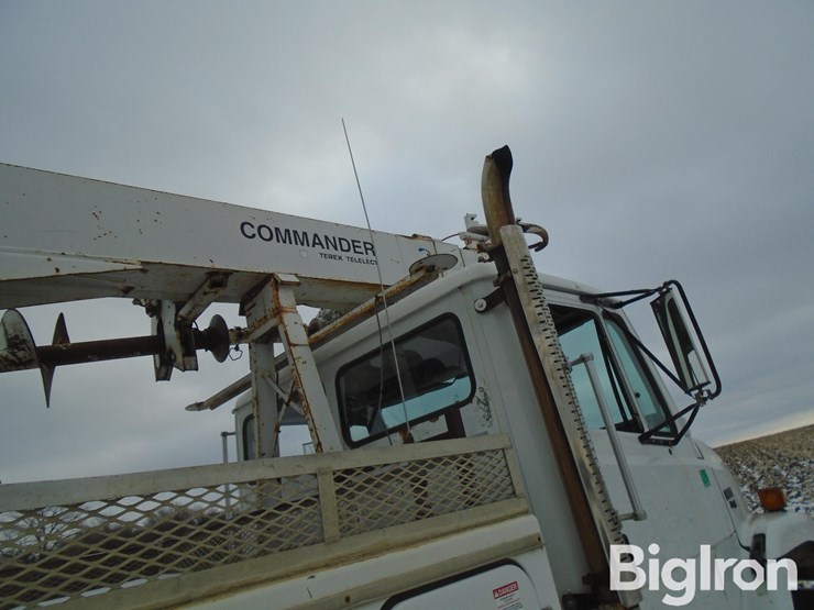 freightliner-fl70-image-13