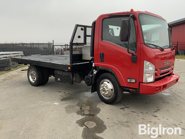 2016-isuzu-nrr-image-3