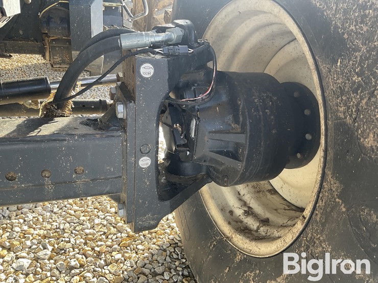 new-holland-cr8090-image-16