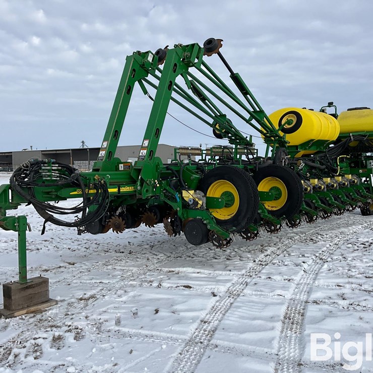 2010 JOHN DEERE 1770NT