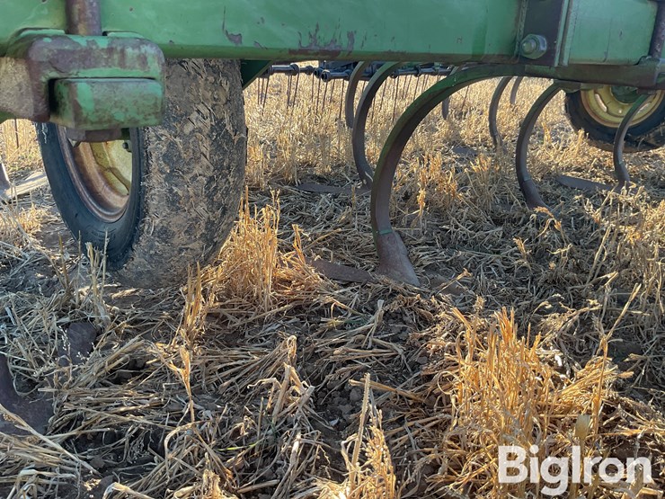 john-deere-100-image-17