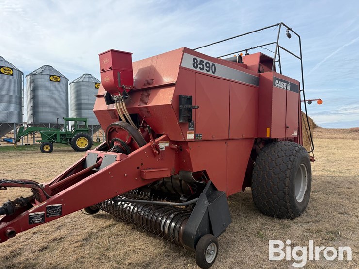 case-ih-8590-image-1