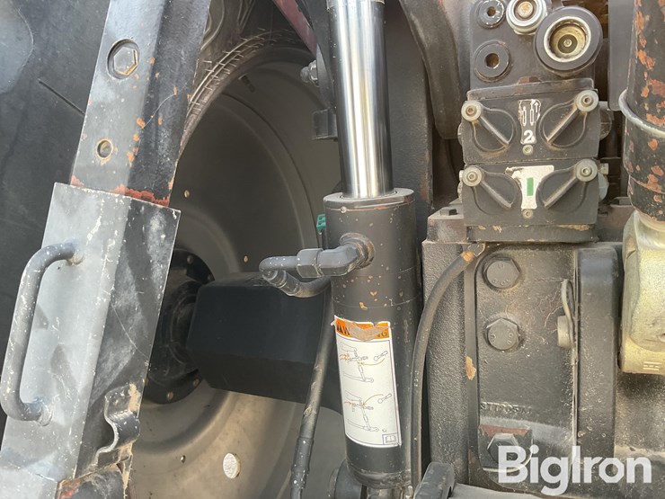 case-ih-mx240-image-17