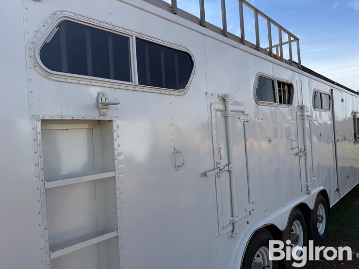 1979-44'-tri/a-aluminum-horse-trailer-w/living-quarters-image-15