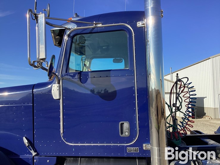 2006-peterbilt-379-image-16