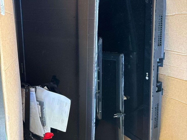 misc-televisions-and-computer-monitors-with-mounts-image-7