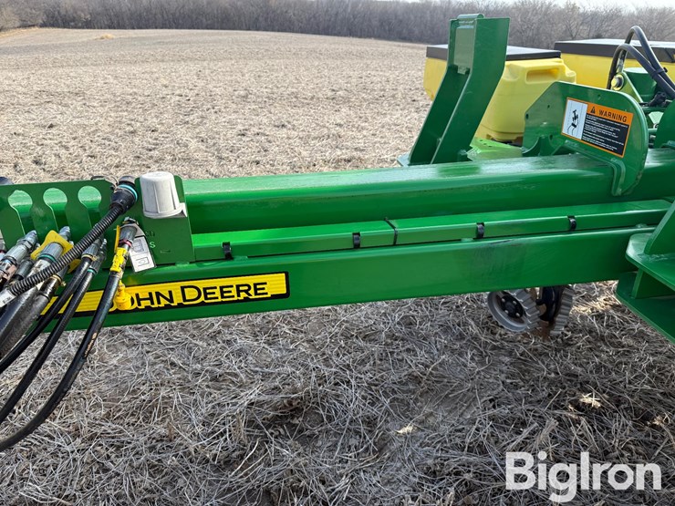 2019-john-deere-1775-image-15