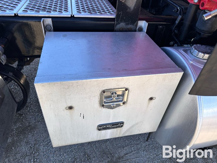 kenworth-t680-image-18